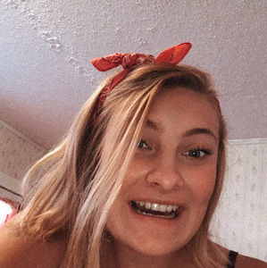 Meet your Posher, Erica